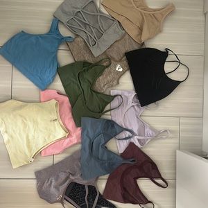 Sports bras - cheap - fast shipping